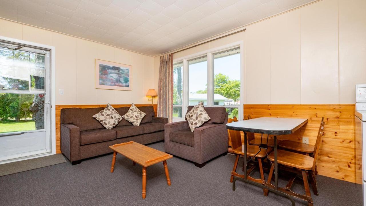 سوبل بيتش Bel Air Cottages And Motel المظهر الخارجي الصورة